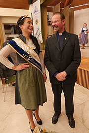 Segen vom neuen Stadtpfarrer  Georg Leonhard Bühler  (©Foto: Martin Schmitz)